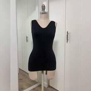 Nautica Women's Black Shapewear  Fitted Sleeveless Tank Top Large